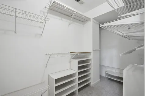 1815 West School Street Chicago IL 60657