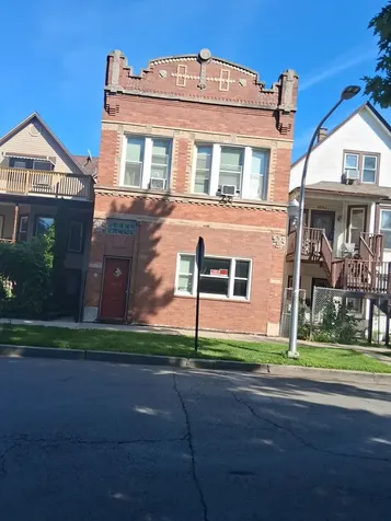 3053 North Elbridge Avenue Chicago IL 60618