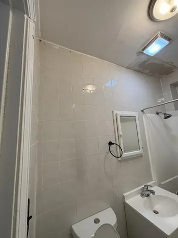 3053 North Elbridge Avenue Chicago IL 60618