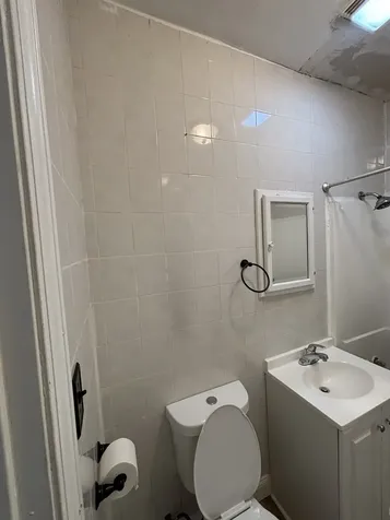 3053 North Elbridge Avenue Chicago IL 60618