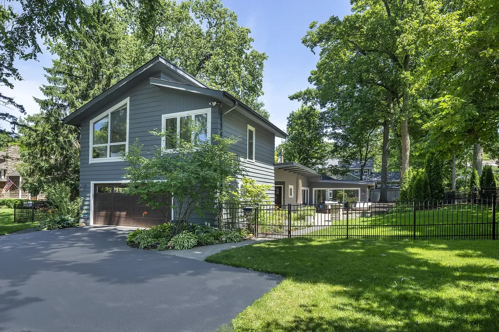 645 Indian Road Glenview IL 60025