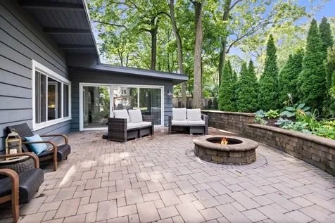 645 Indian Road Glenview IL 60025