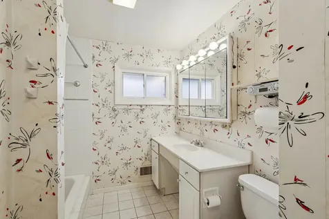 124 Harlem Avenue Glenview IL 60025