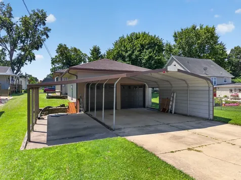 612 West Cleveland Street Spring Valley IL 61362