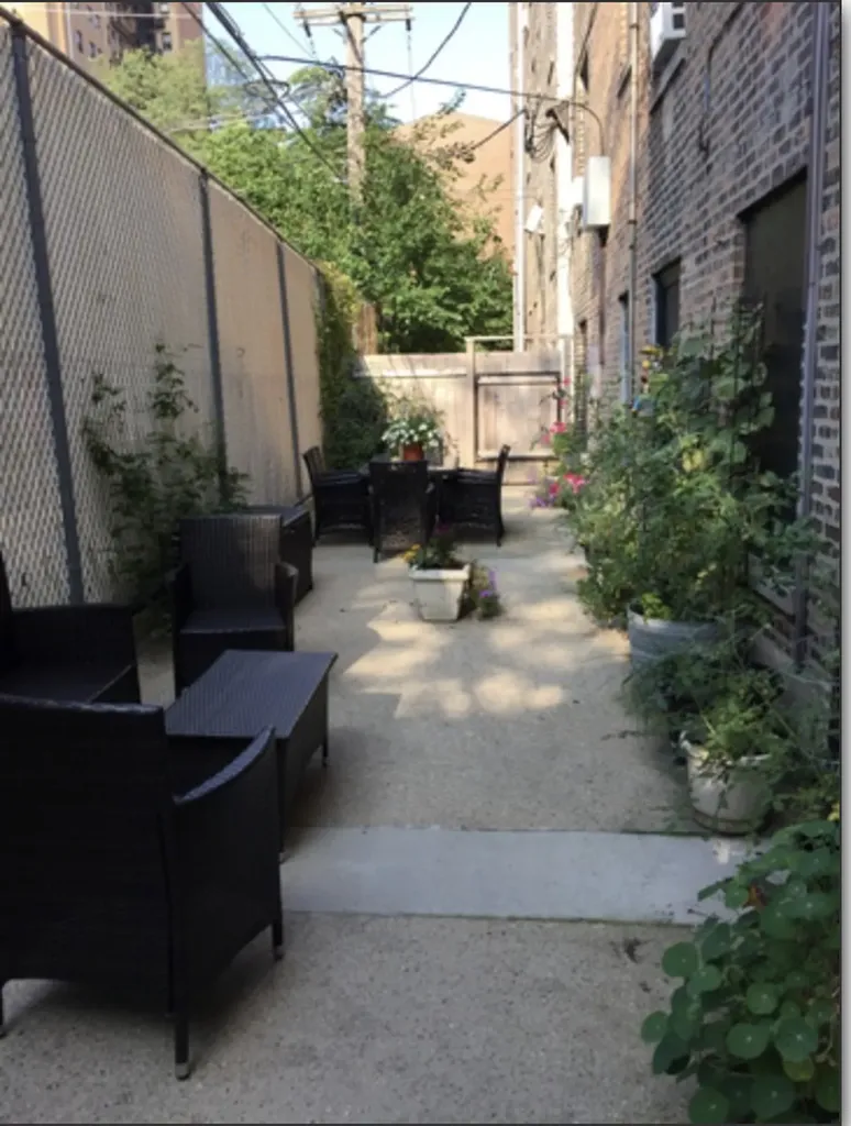 640 West Waveland Avenue Chicago IL 60613