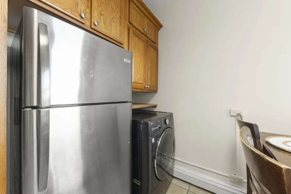 640 West Waveland Avenue Chicago IL 60613