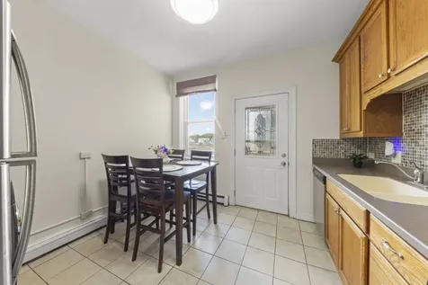 640 West Waveland Avenue Chicago IL 60613
