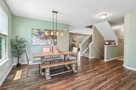 1716 Wentworth Drive Volo IL 60020