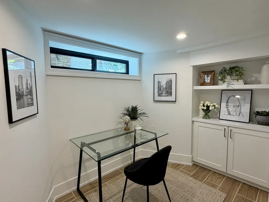 6217 North Leona Avenue Chicago IL 60646