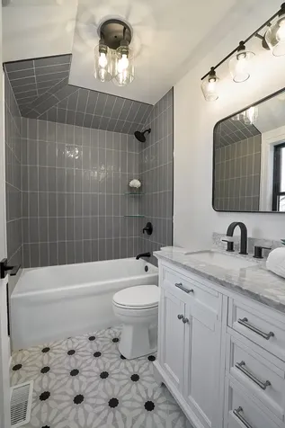 6217 North Leona Avenue Chicago IL 60646