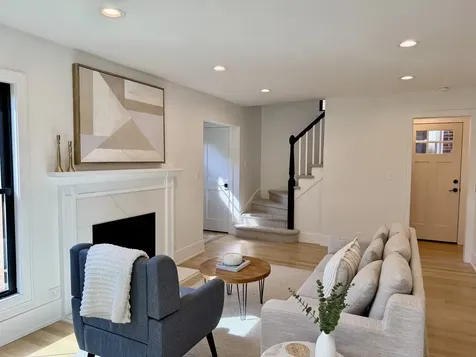 6217 North Leona Avenue Chicago IL 60646
