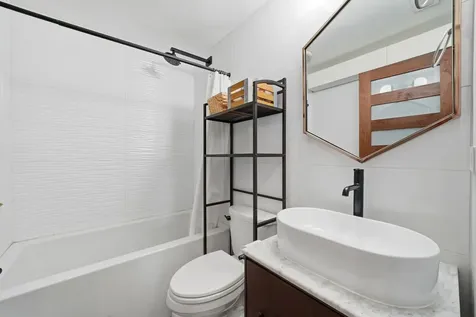 3150 North Sheffield Avenue Chicago IL 60657