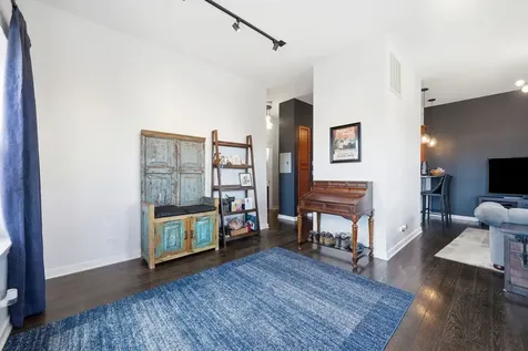 3150 North Sheffield Avenue Chicago IL 60657