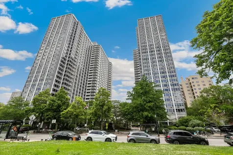 4250 North Marine Drive Chicago IL 60613