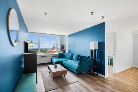 4250 North Marine Drive Chicago IL 60613