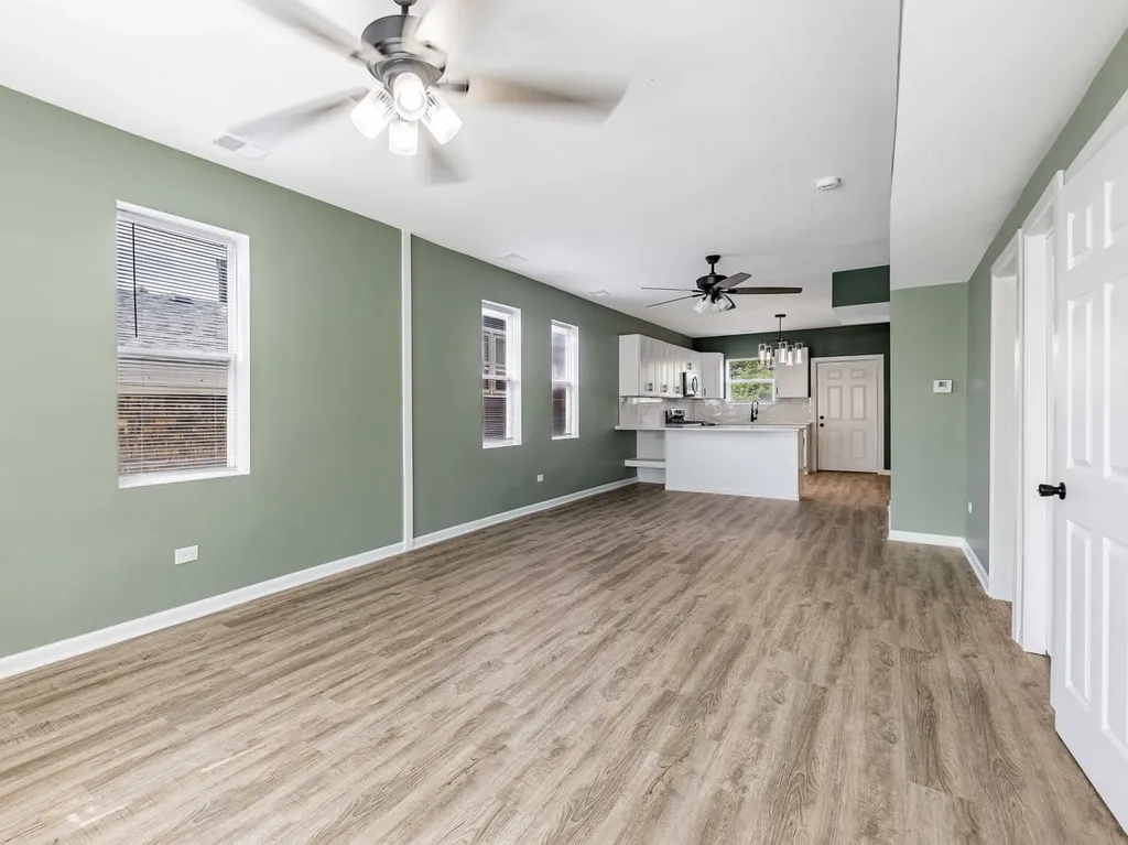 12934 Mozart Street Blue Island IL 60406