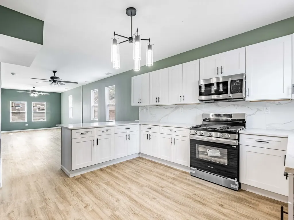 12934 Mozart Street Blue Island IL 60406
