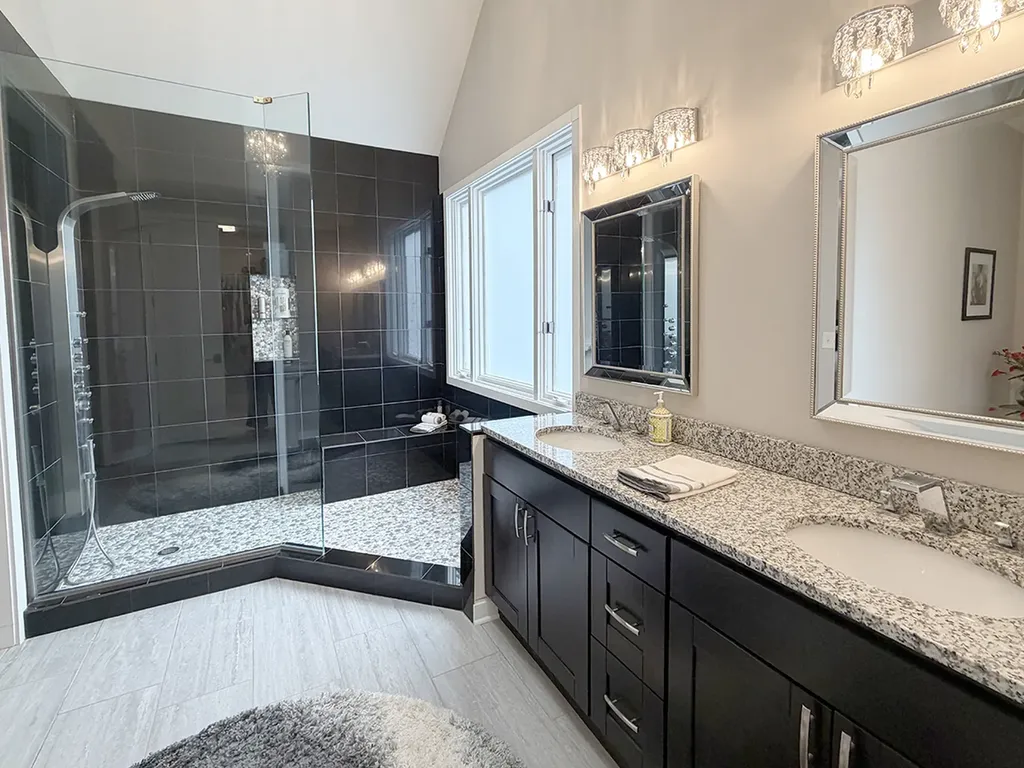 211 Ridge Lane Lake In The Hills IL 60156