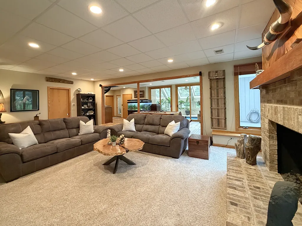 211 Ridge Lane Lake In The Hills IL 60156