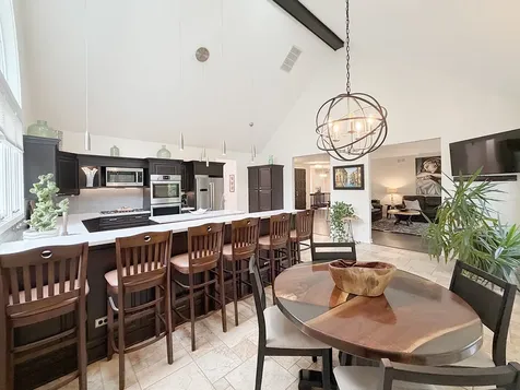 211 Ridge Lane Lake In The Hills IL 60156