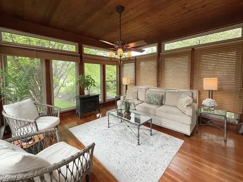211 Ridge Lane Lake In The Hills IL 60156
