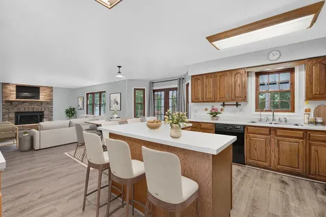 4N869 Black Willow Drive St. Charles IL 60175