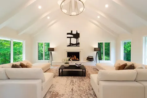 1221 Loch Lane Lake Forest IL 60045