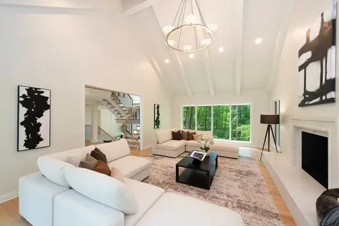 1221 Loch Lane Lake Forest IL 60045