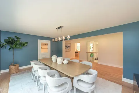 1221 Loch Lane Lake Forest IL 60045