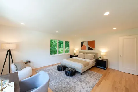 1221 Loch Lane Lake Forest IL 60045