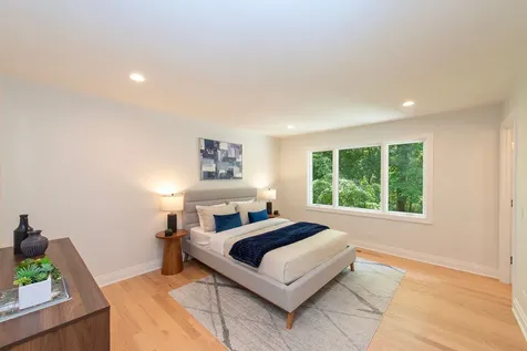 1221 Loch Lane Lake Forest IL 60045