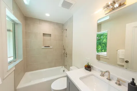 1221 Loch Lane Lake Forest IL 60045