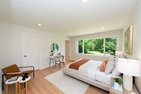 1221 Loch Lane Lake Forest IL 60045