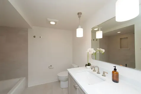 1221 Loch Lane Lake Forest IL 60045