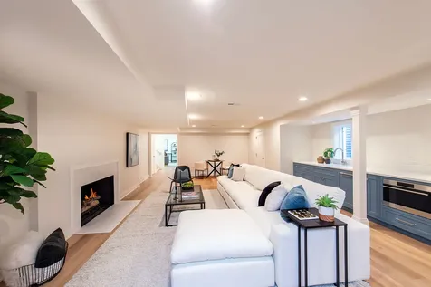 1221 Loch Lane Lake Forest IL 60045