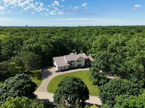 1221 Loch Lane Lake Forest IL 60045