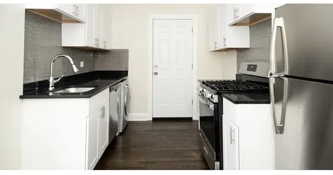 3819.5 North Greenview Avenue Chicago IL 60613
