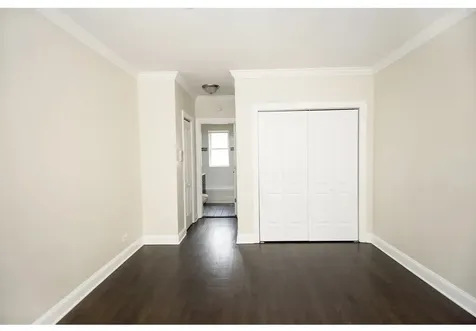 3819.5 North Greenview Avenue Chicago IL 60613