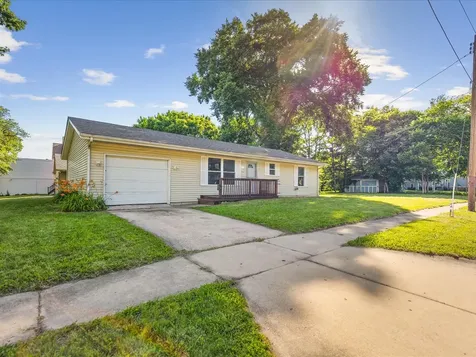 712 Cherry Street Rockford IL 61101