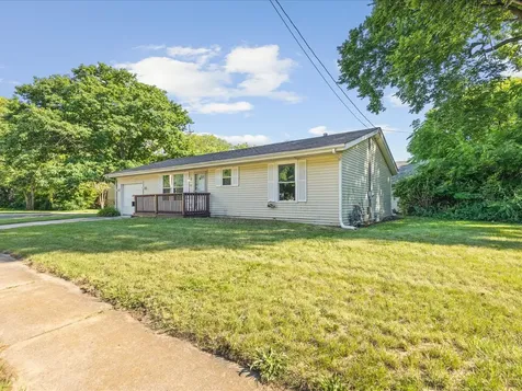712 Cherry Street Rockford IL 61101