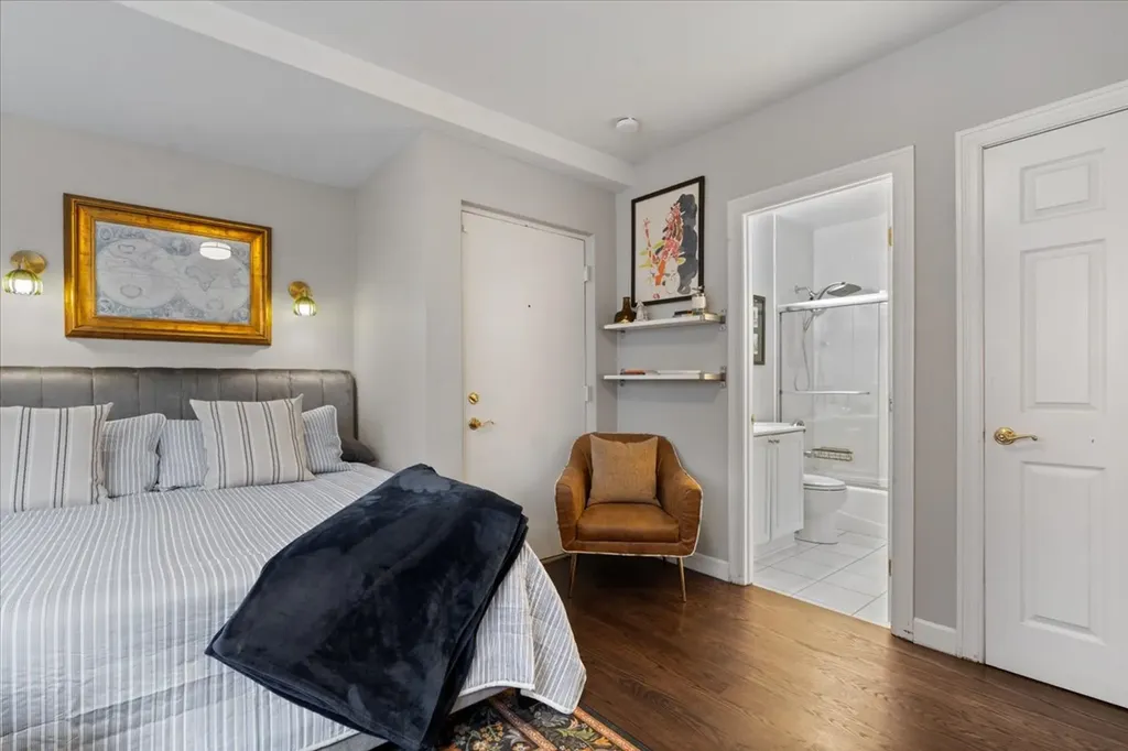 1430 North La Salle Drive Chicago IL 60610