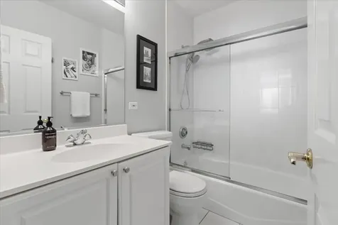 1430 North La Salle Drive Chicago IL 60610