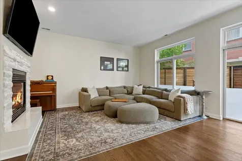 1430 North La Salle Drive Chicago IL 60610
