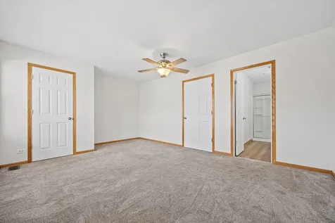 262 Springbrook Trail S Oswego IL 60543