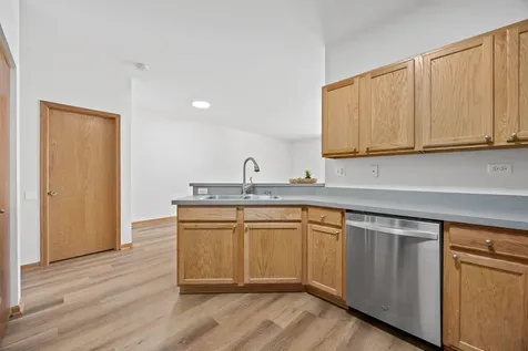 262 Springbrook Trail S Oswego IL 60543