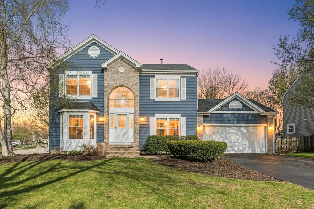 794 White Pine Circle Lake In The Hills IL 60156