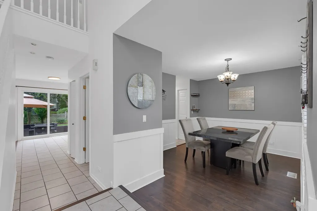 794 White Pine Circle Lake In The Hills IL 60156