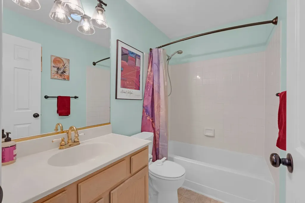 794 White Pine Circle Lake In The Hills IL 60156