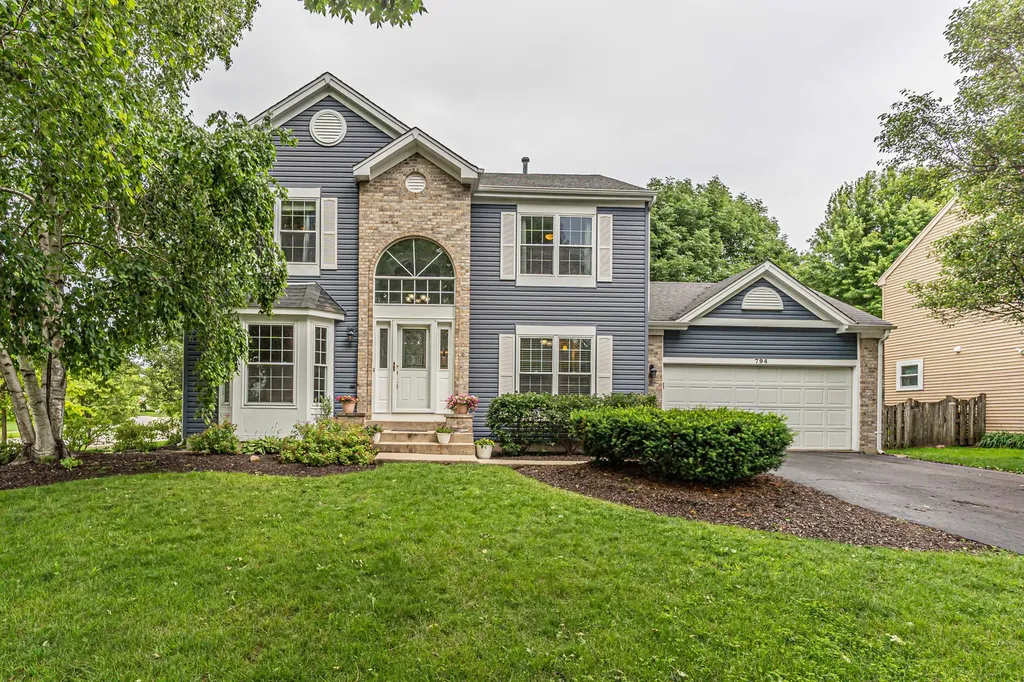 794 White Pine Circle Lake In The Hills IL 60156