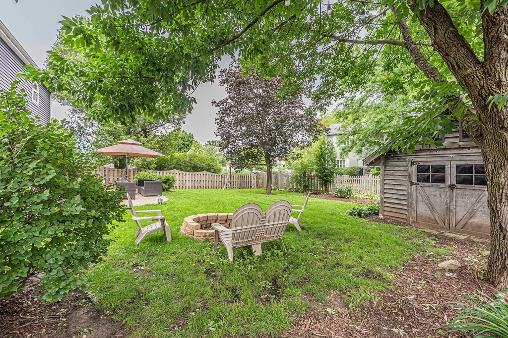 794 White Pine Circle Lake In The Hills IL 60156